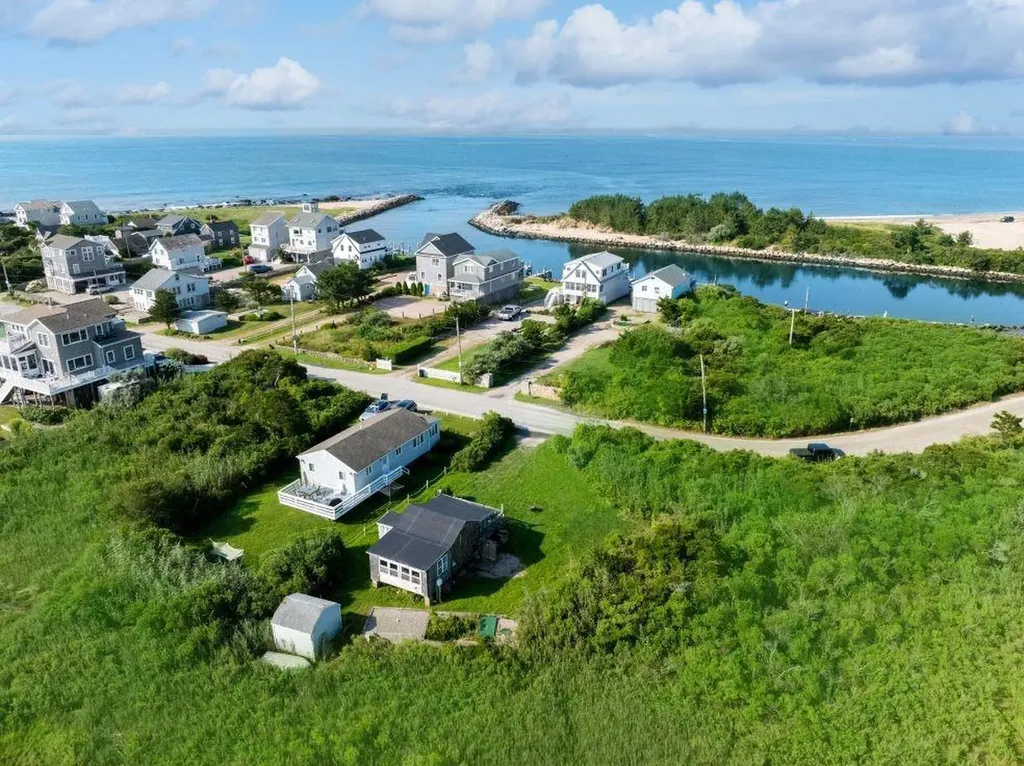 853 W Beach Road Charlestown RI 02813