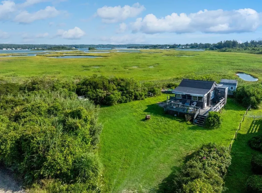 853 W Beach Road Charlestown RI 02813
