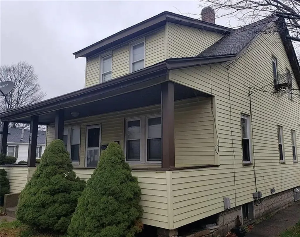 615 Killingly Street Johnston RI 02919