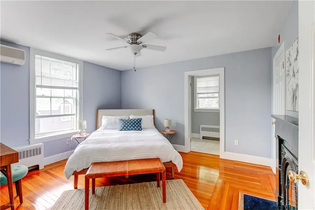 32 Catherine Street Newport RI 02840