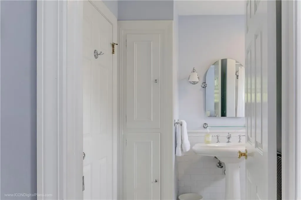32 Catherine Street Newport RI 02840