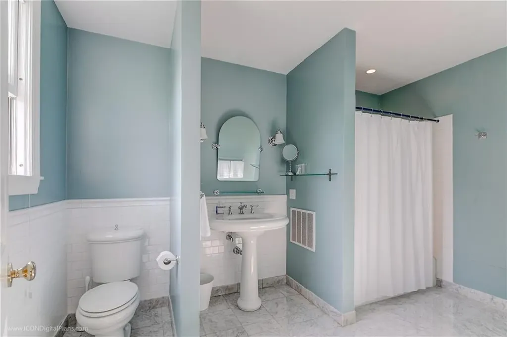 32 Catherine Street Newport RI 02840