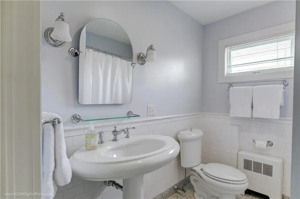 32 Catherine Street Newport RI 02840