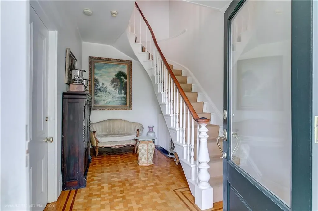 32 Catherine Street Newport RI 02840