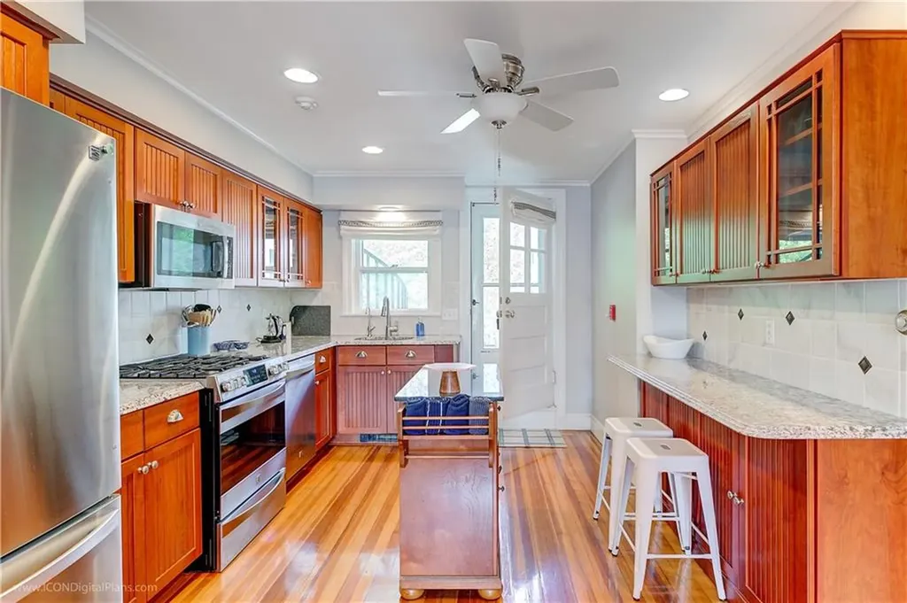 32 Catherine Street Newport RI 02840