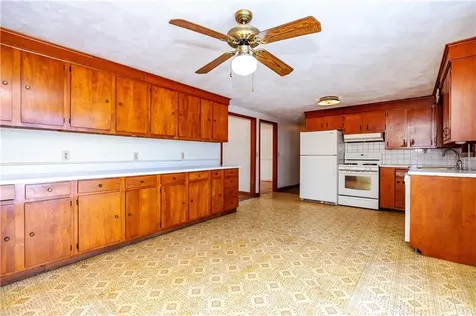 586 Child Street Warren RI 02885