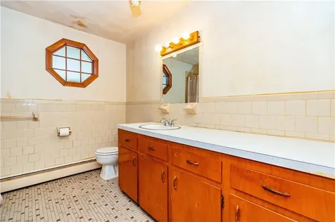 586 Child Street Warren RI 02885