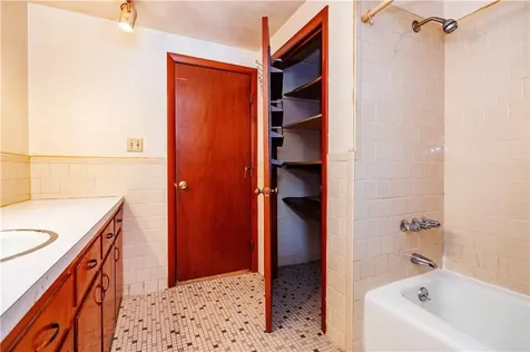 586 Child Street Warren RI 02885