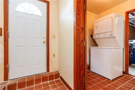 586 Child Street Warren RI 02885