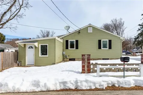 586 Child Street Warren RI 02885