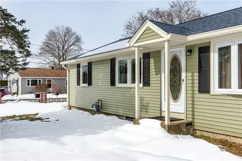 586 Child Street Warren RI 02885