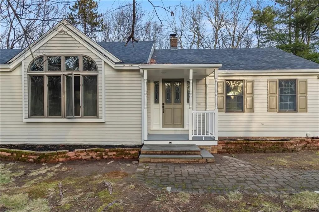 42 Belfield Drive Johnston RI 02919