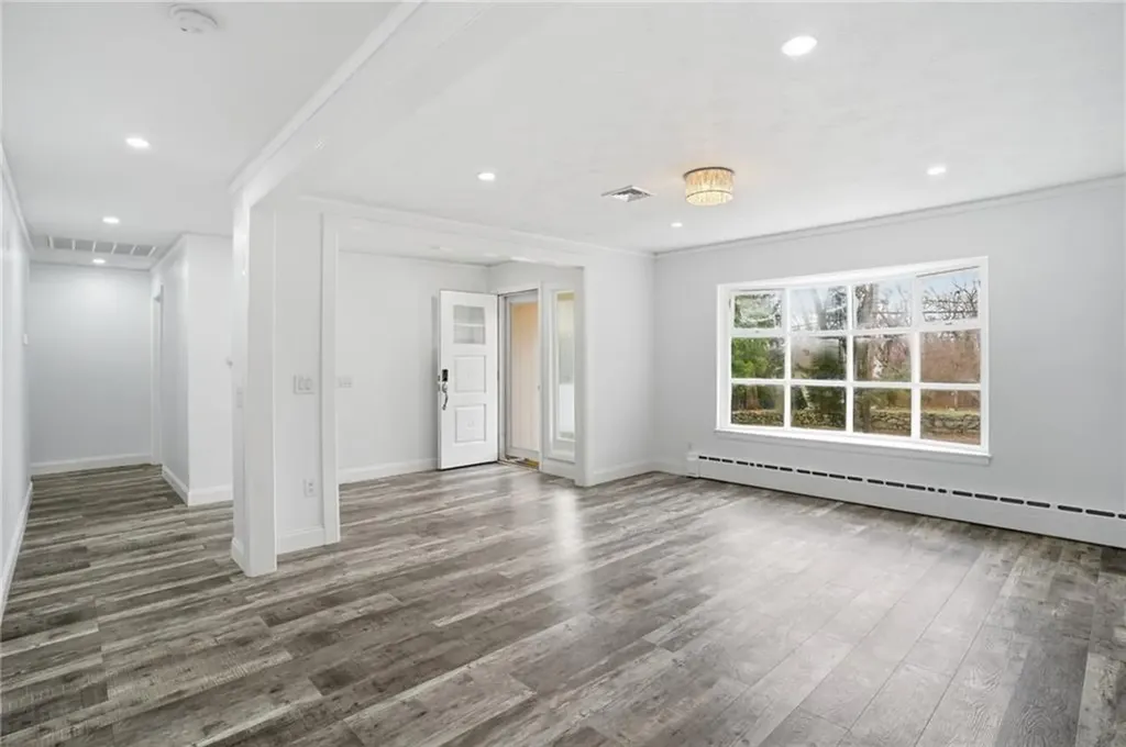 109 Cobble Hill Road Lincoln RI 02865