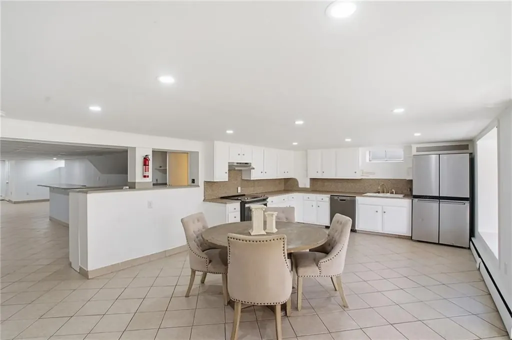 109 Cobble Hill Road Lincoln RI 02865