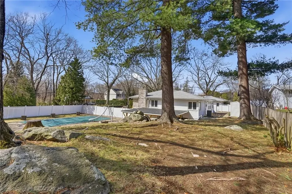 109 Cobble Hill Road Lincoln RI 02865