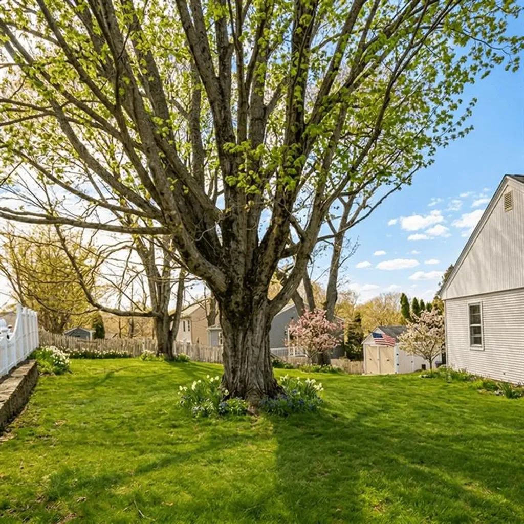 479 Logee Street Woonsocket RI 02895