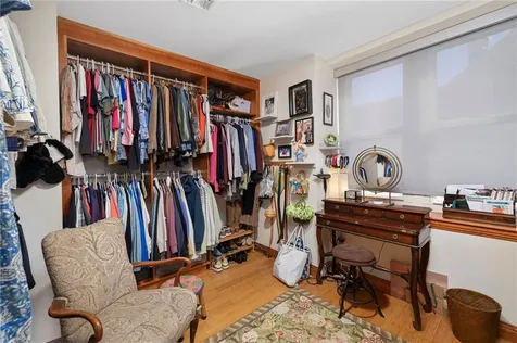 341 Thames Street Bristol RI 02809