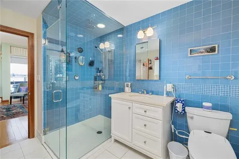 341 Thames Street Bristol RI 02809