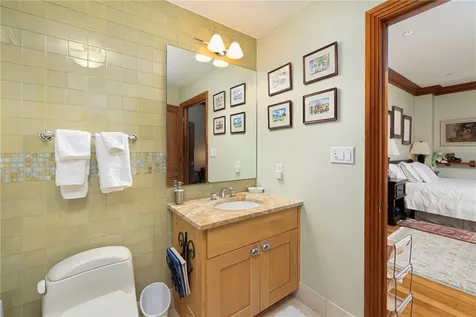 341 Thames Street Bristol RI 02809
