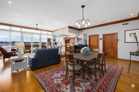 341 Thames Street Bristol RI 02809