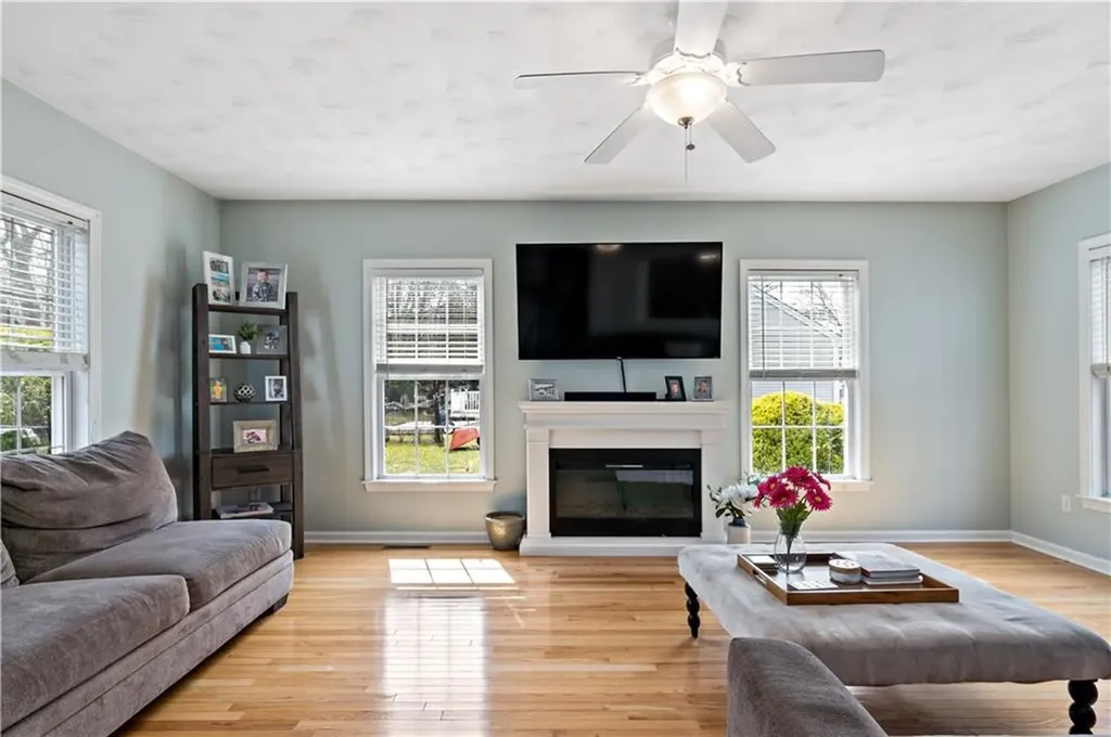 21 River View Road Narragansett RI 02882