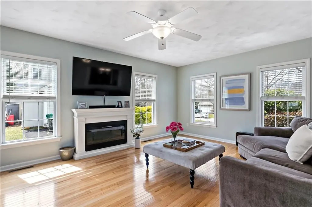 21 River View Road Narragansett RI 02882