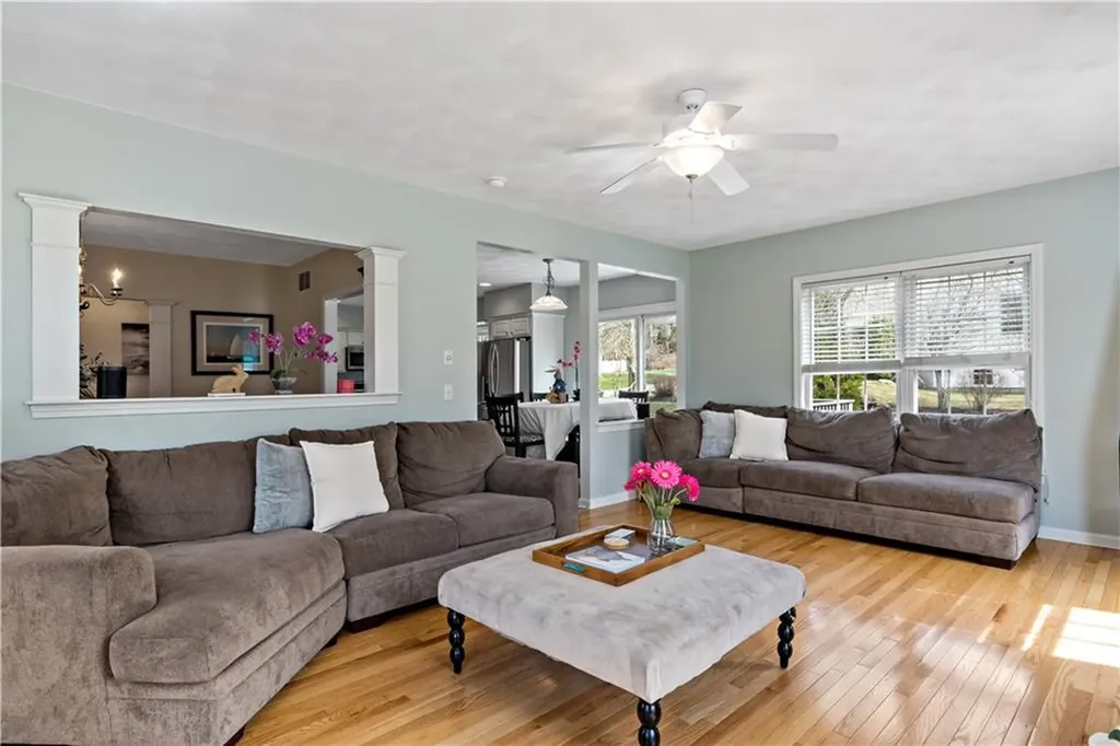 21 River View Road Narragansett RI 02882