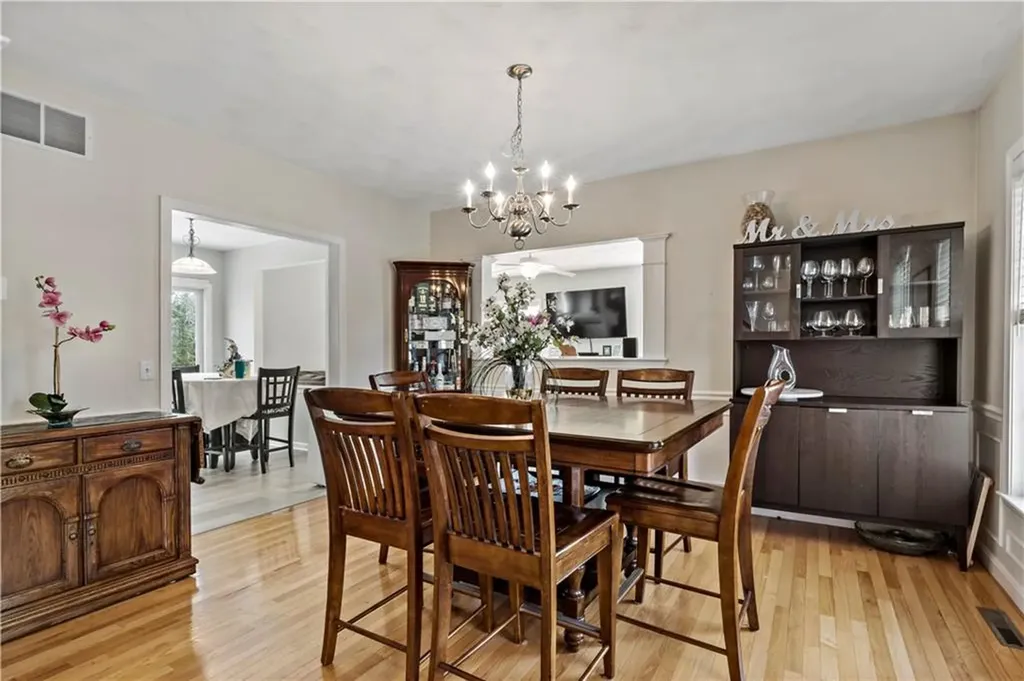 21 River View Road Narragansett RI 02882