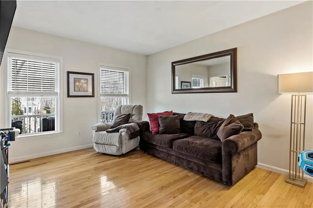 21 River View Road Narragansett RI 02882