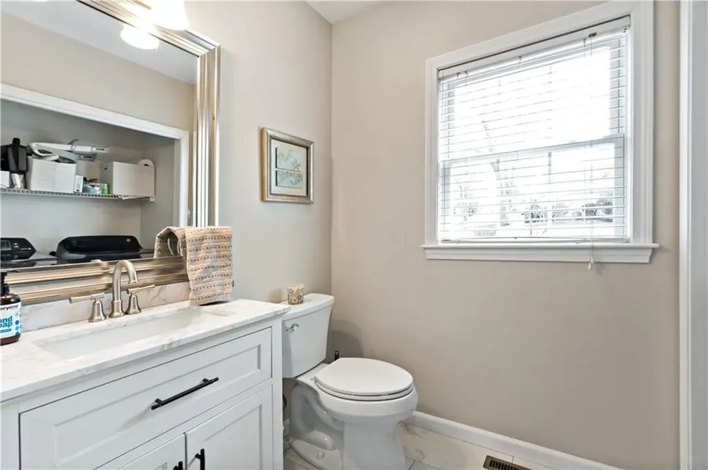 21 River View Road Narragansett RI 02882