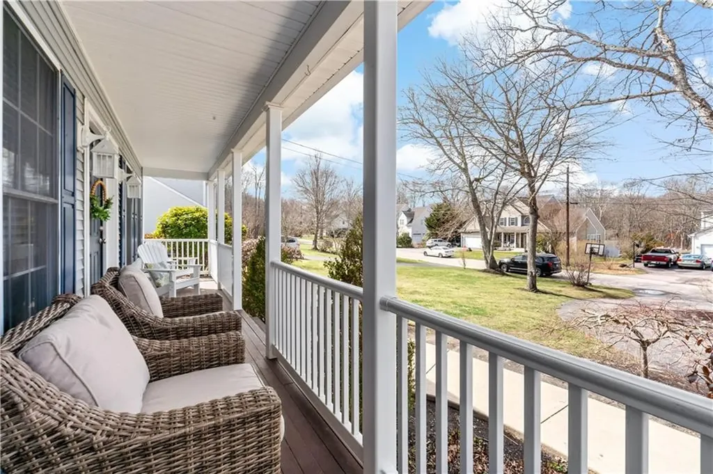 21 River View Road Narragansett RI 02882
