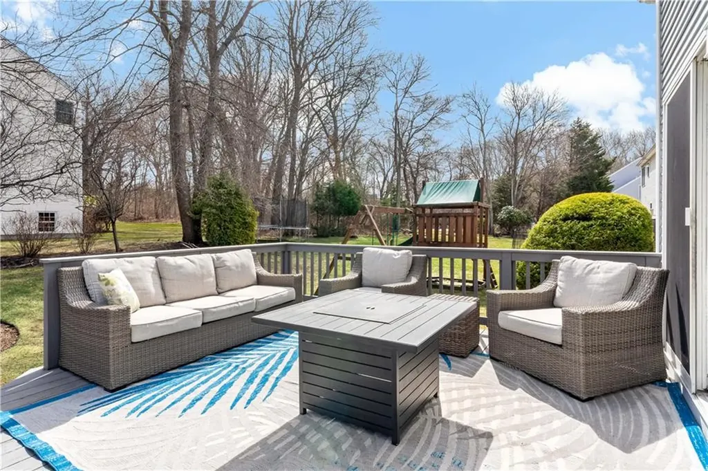 21 River View Road Narragansett RI 02882