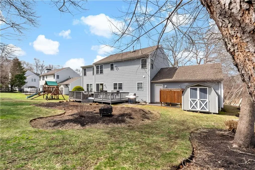 21 River View Road Narragansett RI 02882
