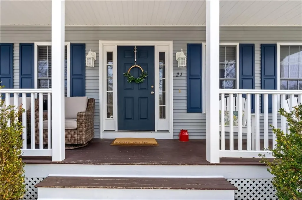21 River View Road Narragansett RI 02882