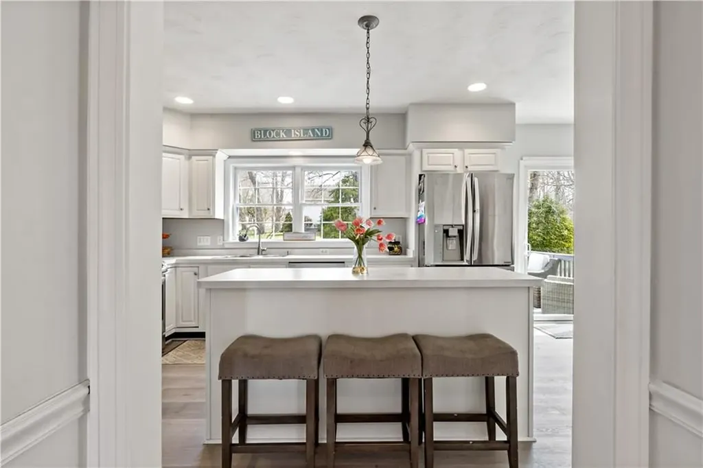 21 River View Road Narragansett RI 02882