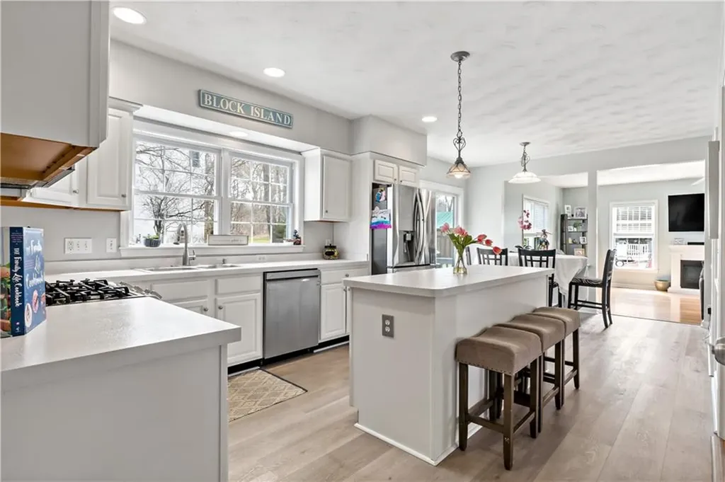 21 River View Road Narragansett RI 02882