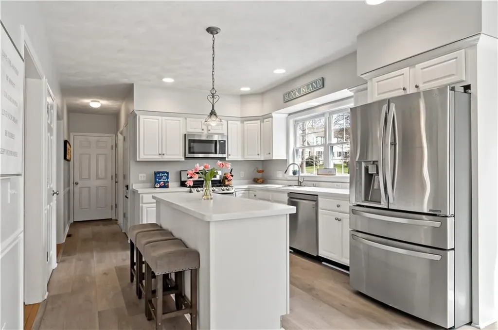 21 River View Road Narragansett RI 02882