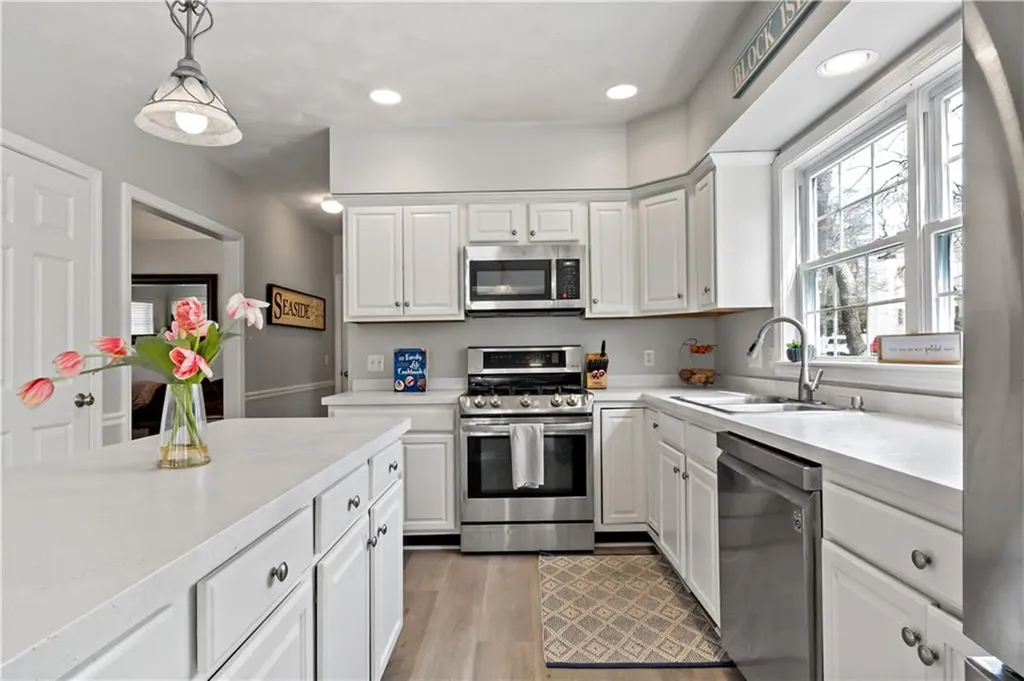 21 River View Road Narragansett RI 02882