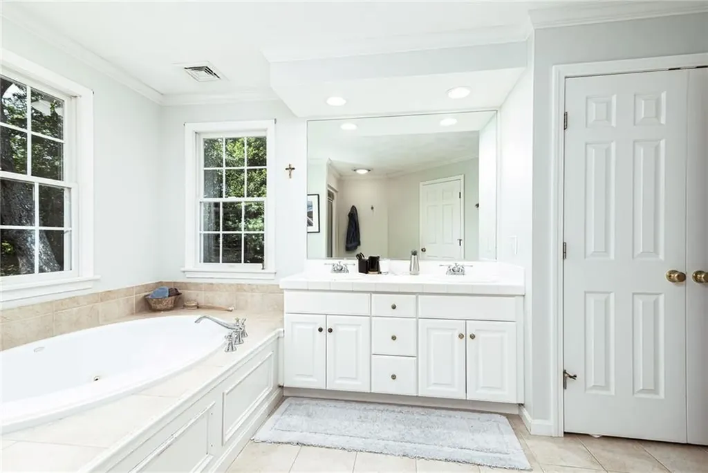 371 Glen Hill Drive North Kingstown RI 02874