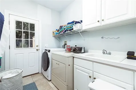 371 Glen Hill Drive North Kingstown RI 02874
