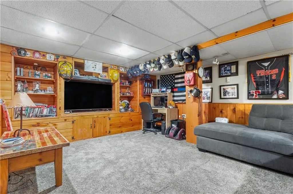 61 Mcaloon Street Pawtucket RI 02861