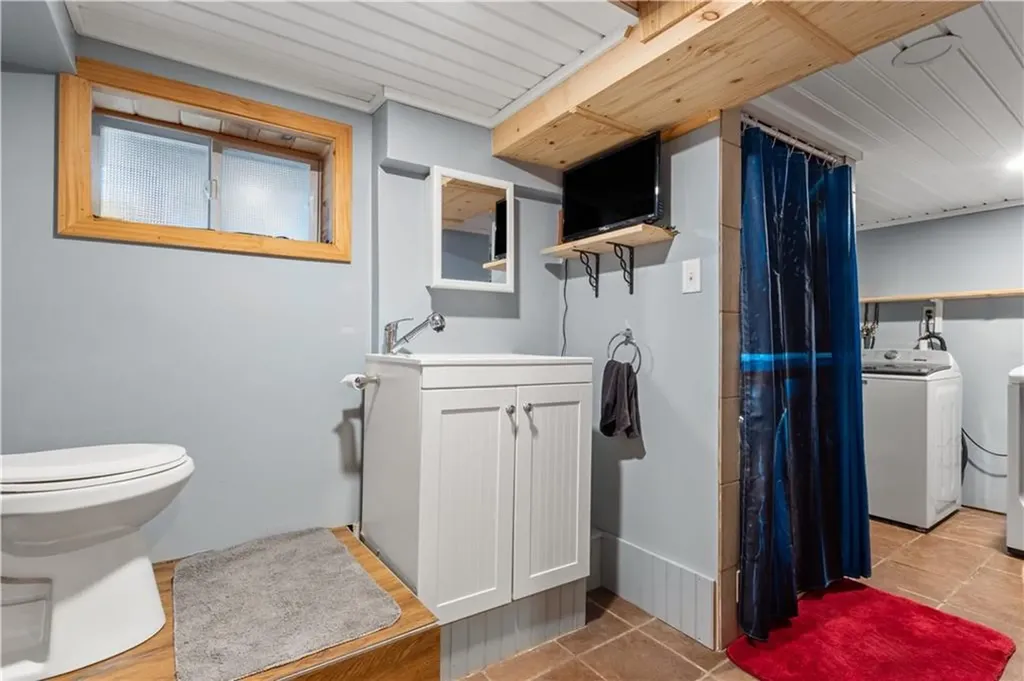 61 Mcaloon Street Pawtucket RI 02861