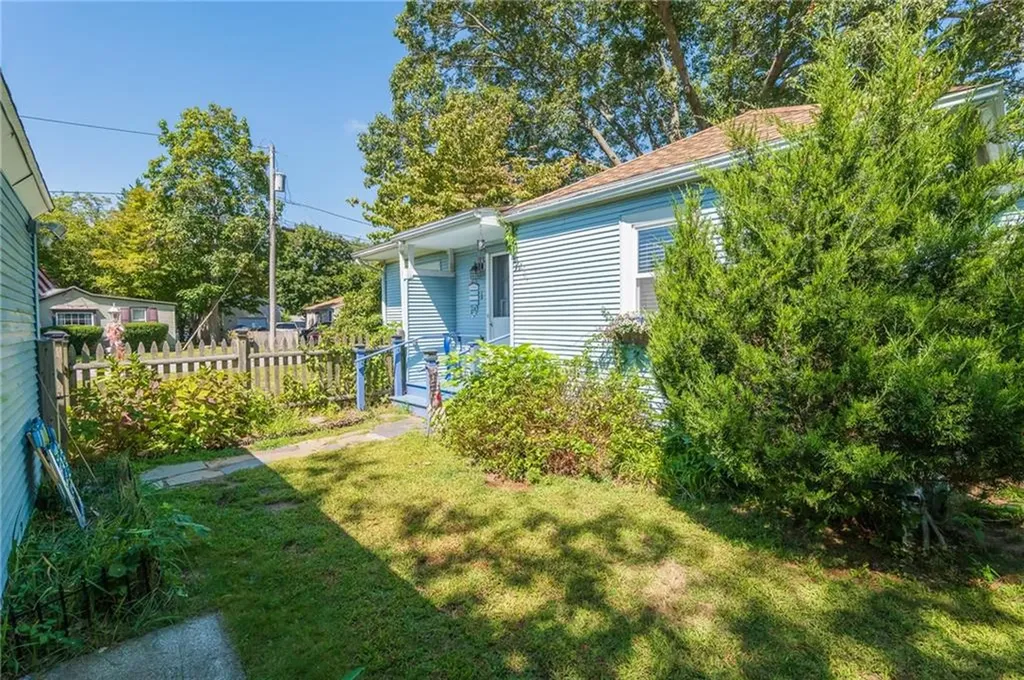 68 Lane 5 Warwick RI 02888