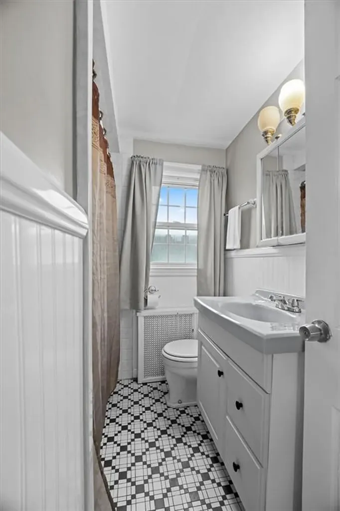 151 Orient Avenue Pawtucket RI 02861