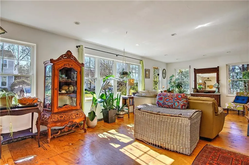 59 Mason Road Barrington RI 02806