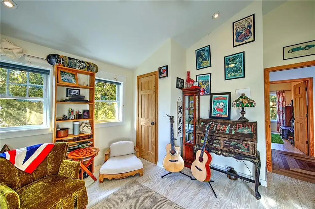 59 Mason Road Barrington RI 02806