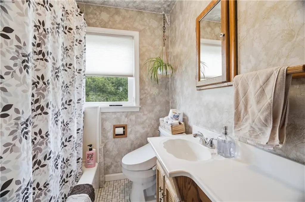 111 Beechcrest Street Warwick RI 02888