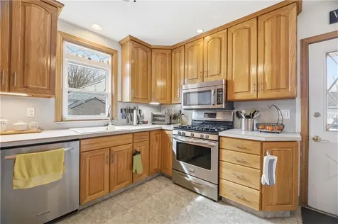 111 Beechcrest Street Warwick RI 02888