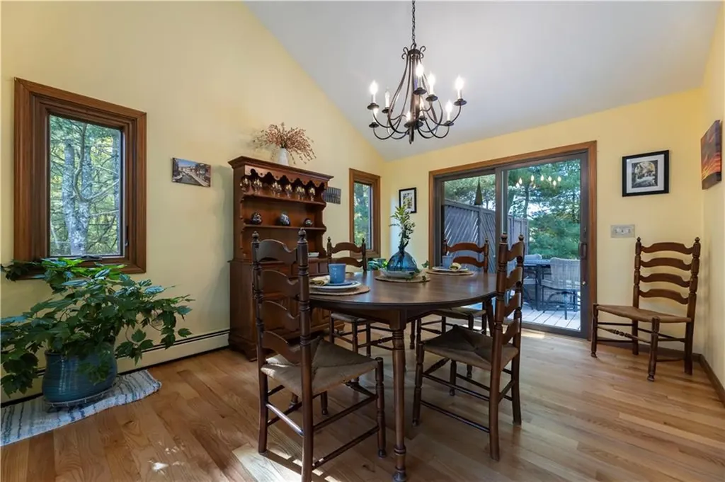 8 Robin Drive North Kingstown RI 02852