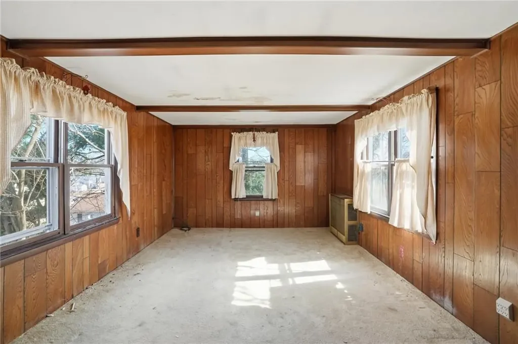 128 Clifford Street Pawtucket RI 02860